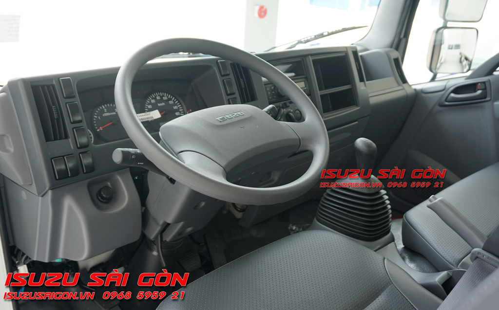 Xe Tải Isuzu 2T4 QKR QMR77HE5A Thùng Kín 10